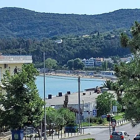 White Ruby Sea Side Apartment