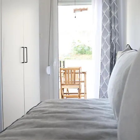 Apartment White Ruby Sea Side